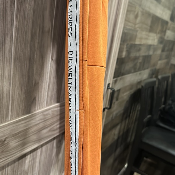 Adidas track pants size small - Picture 2 of 4